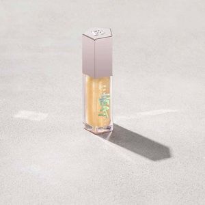 Fenty gloss bomb in lemon lava